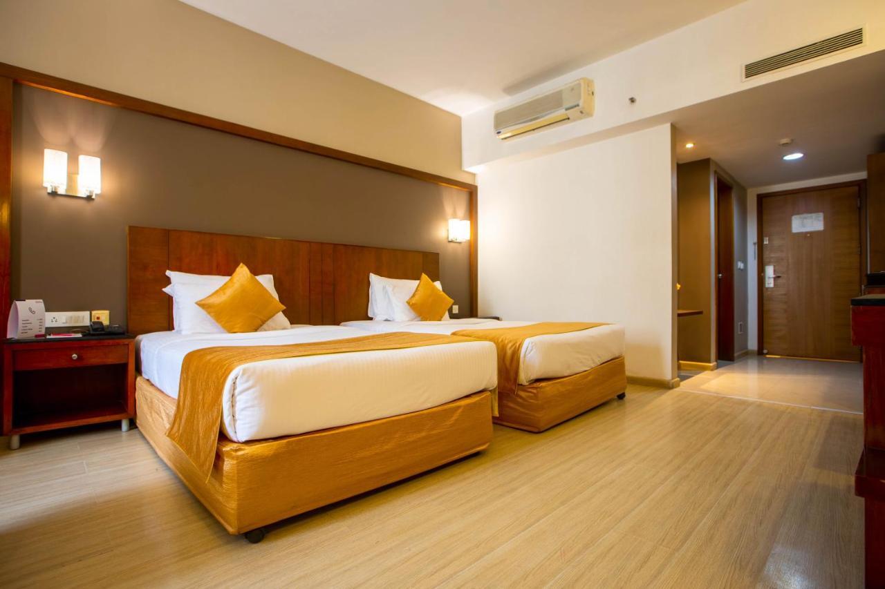 Hotel Evoma Bangalore Esterno foto