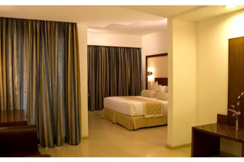 Hotel Evoma Bangalore Esterno foto