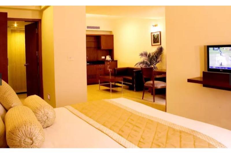 Hotel Evoma Bangalore Esterno foto